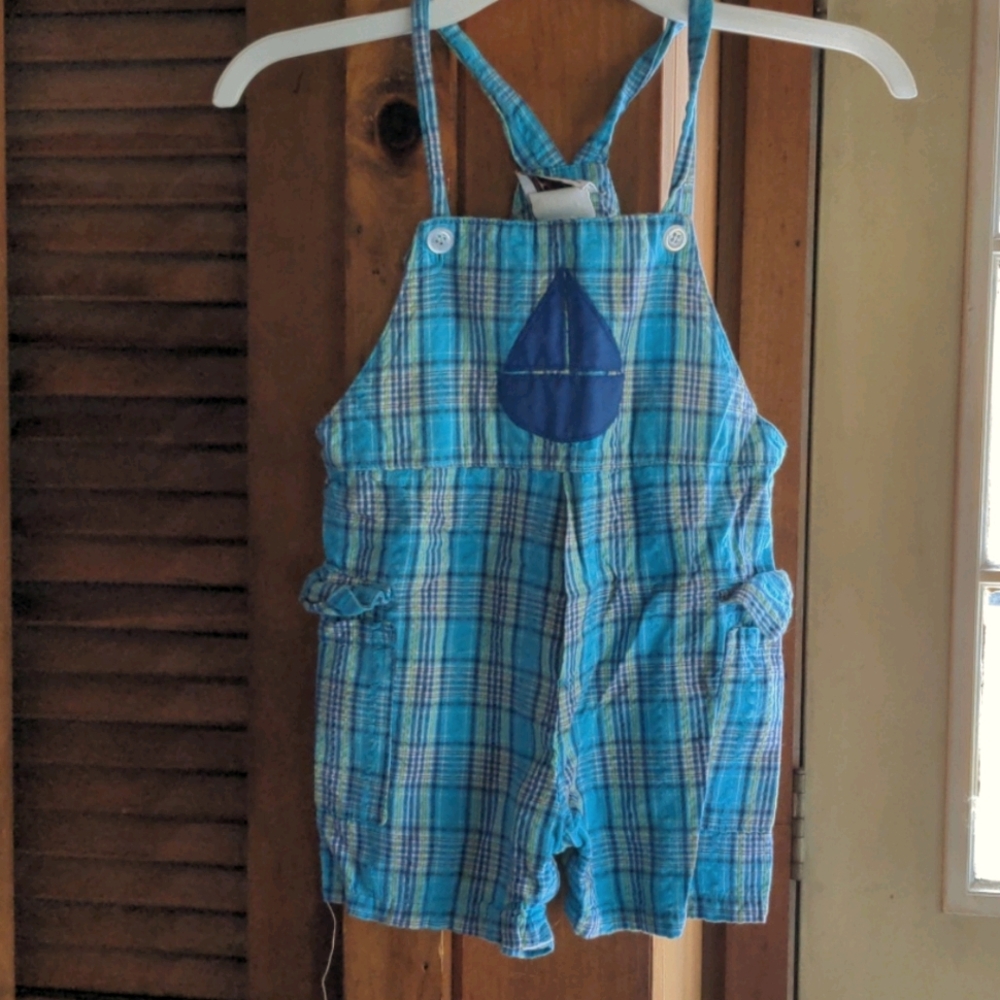 Super cute Spuds shortie overalls